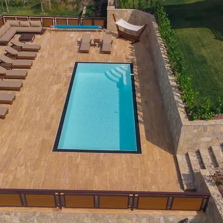 Wooden Valley Feriehus *