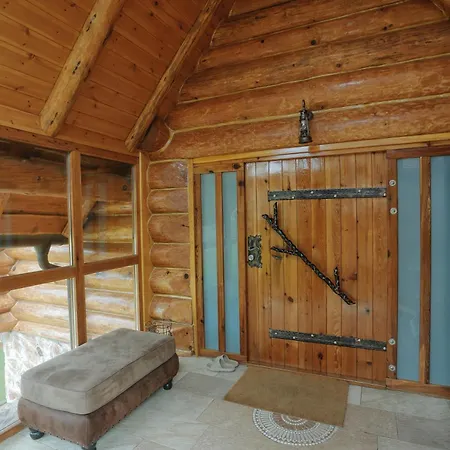 Wooden Valley Feriehus Zlatibor