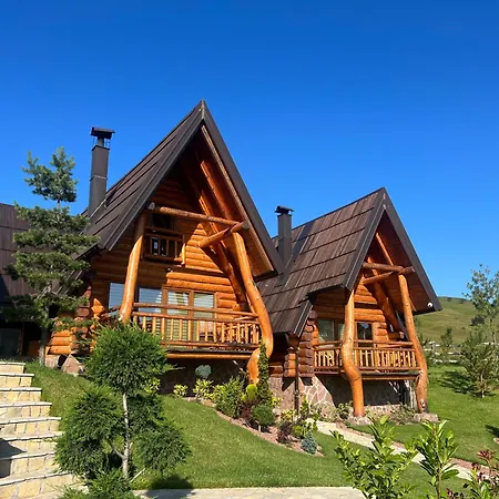 Wooden Valley Feriehus *