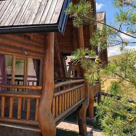 Wooden Valley Feriehus Zlatibor