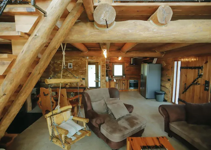 Wooden Valley Case de vacanță