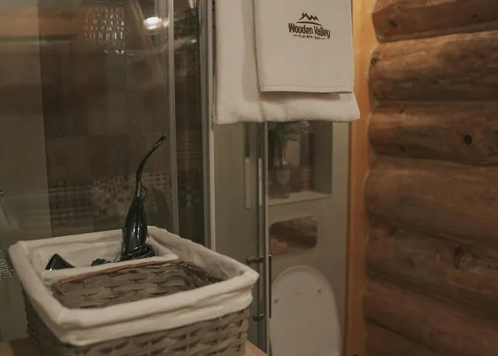 Wooden Valley Case de vacanță