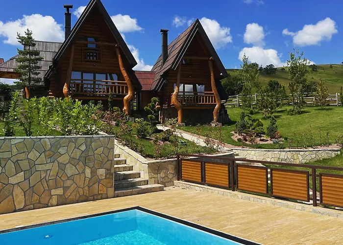 Wooden Valley Case de vacanță