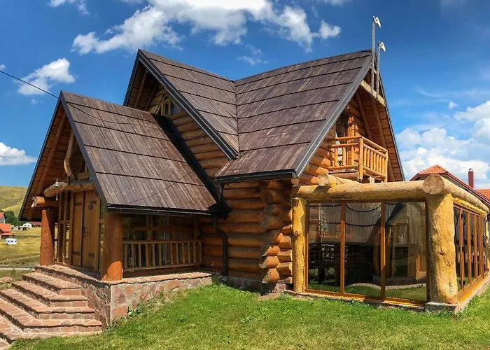 Wooden Valley Case de vacanță